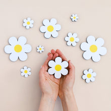 Load image into Gallery viewer, Cute Wooden Daisies