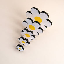 Load image into Gallery viewer, Cute Wooden Daisies